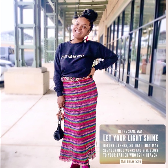 Meet your Posher, Azzy Naomi! - Picture 3 of 5